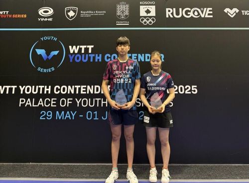 WTT 유스 컨텐더 프리슈티나 U-19 혼합복식 우승을 합작한 유예린(오른쪽)과 권혁[포스코인터내셔널 제공. 재판매 및 DB 금지]