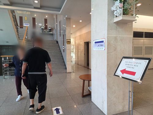 수원시 우만1동 제4투표소인 웨딩홀[촬영 김솔]