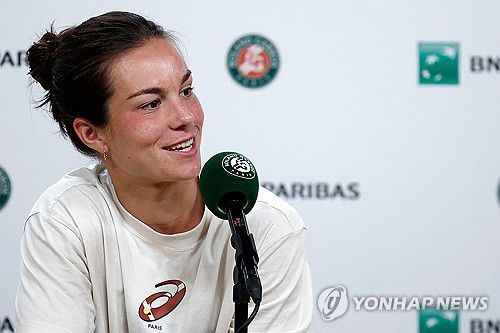 8강 진출 후 인터뷰하는 보아송[AFP=연합뉴스]