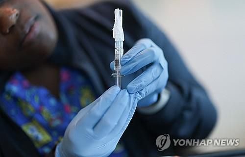 미 코로나19 백신 접종[AFP=연합뉴스 자료사진]