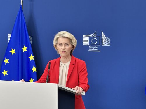 대러시아 제재 발표하는 EU 집행위원장(브뤼셀=연합뉴스) 정빛나 특파원 = 우르줄라 폰데어라이엔 EU 집행위원장이 10일(현지시간) 벨기에 브뤼셀에서 18차 대러시아 제재 패키지를 발표하고 있다. 2025.6.10 shine@yna.co.kr