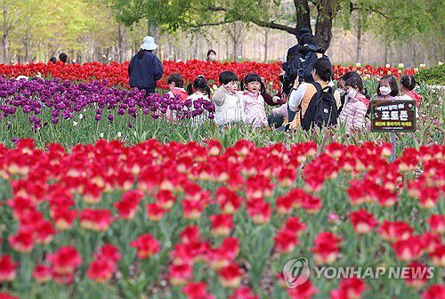 부산, 견학 나온 어린이들[부산시 제공. 재판매 및 DB 금지]