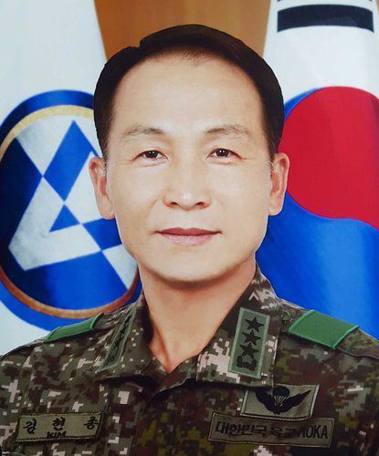 5군단장 시절 김현종 [연합뉴스 자료사진]