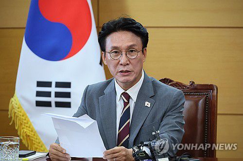 기자간담회하는 김민석 총리 후보자김민석 국무총리 후보자가 6월 10일 서울 종로구 통의동 청문회 준비단 사무실에서 기자간담회를 하고 있다. [연합뉴스 자료사진]