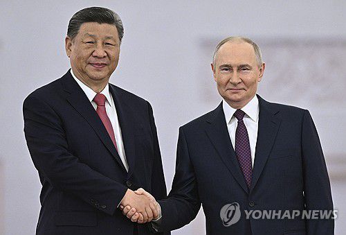 시진핑 중국 국가주석(왼쪽)과 블라디미르 푸틴 러시아 대통령