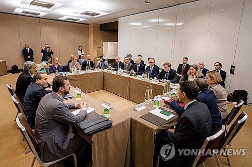 유럽 3개국, 제네바에서 이란과 핵협상[AFP 연합뉴스. 재판매 및 DB 금지]