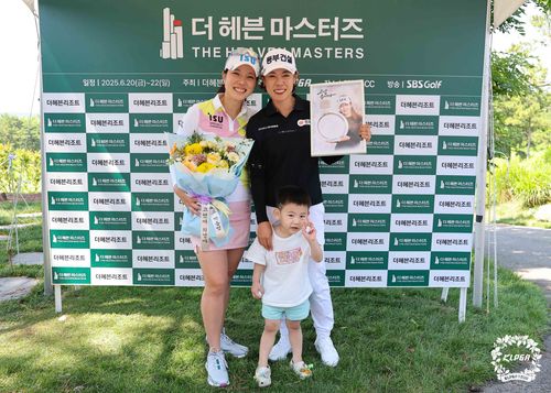 동생 박주영, 박주영의 아들과 함께한 박희영.[KLPGA 제공. 재판매 및 DB 금지]