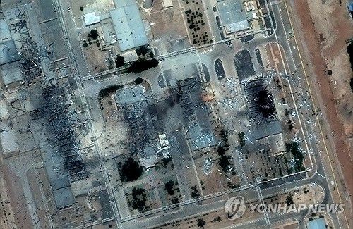 미군 공습 이후 촬영한 이란 이스파한 핵시설 위성사진[로이터 연합뉴스. 막사르 테크놀로지 제공. 재판매 및 DB 금지]
