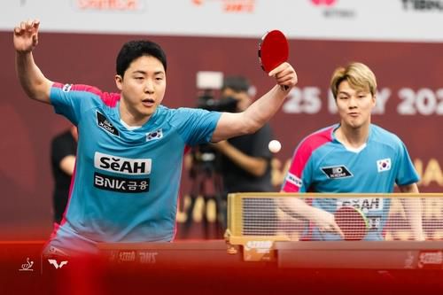 남자탁구 세계선수권 때 남자복식에 나선 임종훈(왼쪽)과 안재현[대한탁구협회 제공. 재판매 및 DB 금지]