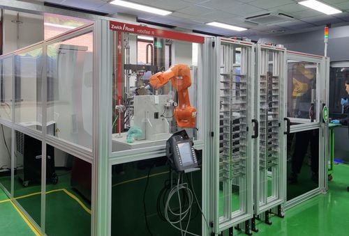 만능 인장시험기 [촬영 박주영]