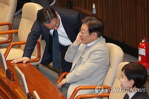 이재명 대통령과 정성호 법무장관 후보자 [연합뉴스 자료사진] 2025.4.14 pdj6635@yna.co.kr