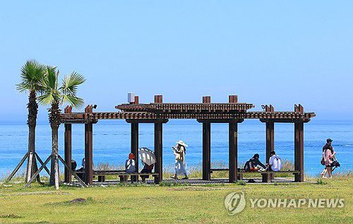 여름엔 바다가 최고[연합뉴스 자료사진]