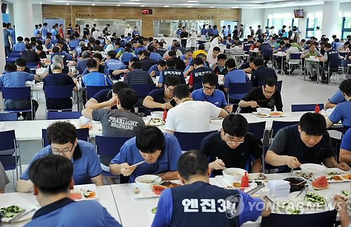 현대차 초복앞두고 삼계탕 4만 그릇 제공[연합뉴스 자료사진]