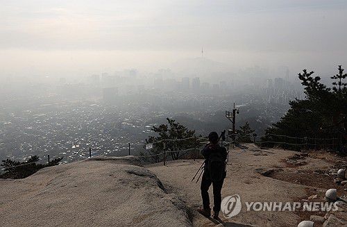 미세먼지에 갇힌 서울기사 내용과 직접 관련 없음. [연합뉴스 자료사진. 재판매 및 DB 금지]