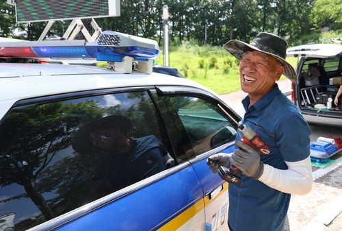 수리 중인 황동진 대표[이성민 촬영]