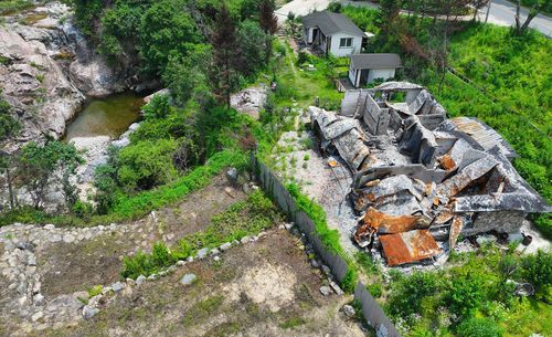 영양 삼의계곡 초입에 방치된 산불 피해 주택[촬영 윤관식]