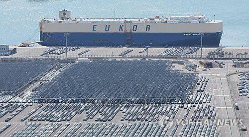 수출 앞둔 자동차현대자동차 울산공장 수출선적부두 옆 야적장에 완성차가 대기하고 있다. 2025.4.2 yongtae@yna.co.kr