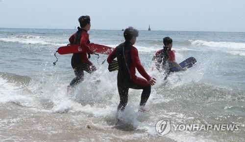 수상구조대[연합뉴스 자료사진]