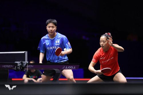 WTT 미국 스매스 경기를 벌이는 임종훈(왼쪽)과 신유빈[WTT 인스타그램 캡처. 재판매 및 DB 금지]