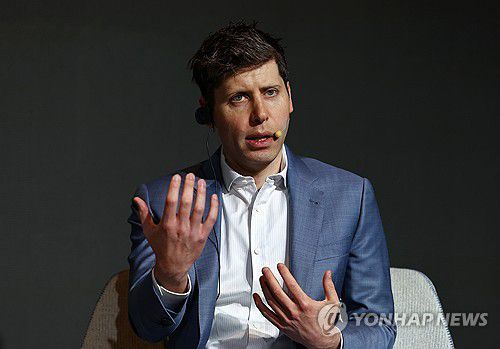 샘 올트먼(서울=연합뉴스) 윤동진 기자 = 샘 올트먼 오픈AI CEO가 2025년 2월 4일 오전 서울 중구 더 플라자 호텔 서울에서 열린 기자간담회에서 발언하고 있다. [연합뉴스 자료사진]