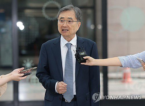 취재진 질문에 답하는 조현 외교부 장관 후보자[연합뉴스 자료사진]