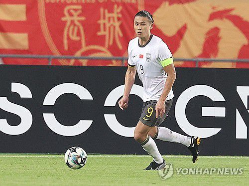 드리블하는 장위닝(용인=연합뉴스) 홍기원 기자 = 7일 경기도 용인미르스타디움에서 열린 2025년 동아시아축구연맹(EAFF) E-1 챔피언십(동아시안컵) 남자부 1차전 한국과 중국의 경기. 중국 장위닝이 드리블을 하고 있다. 2025.7.7 xanadu@yna.co.kr