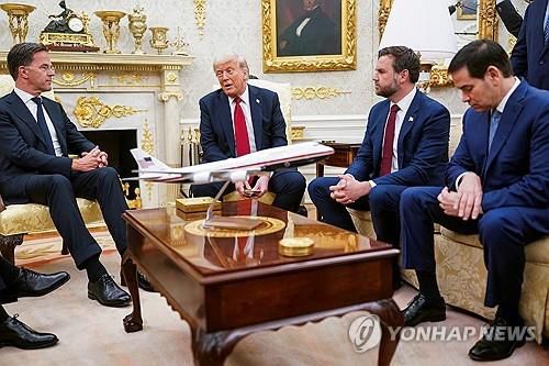도널드 트럼프 미국 대통령과 JD 밴스 미국 부통령[워싱턴 로이터=연합뉴스. 재판매 및 DB 금지]