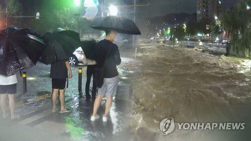 하천 범람 (CG)[연합뉴스TV 제공]