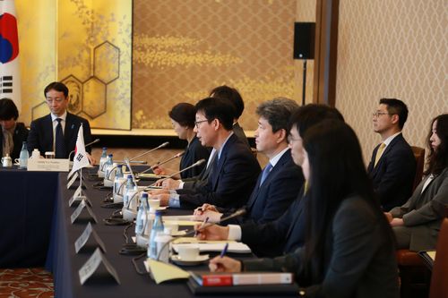 발언하는 박윤주 1차관[외교부 제공]