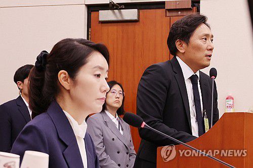 증인신문에 답하는 이의일 대표(서울=연합뉴스) 김주성 기자 = 14일 국회 여성가족위원회에서 열린 강선우 여성가족부 장관 후보자에 대한 인사청문회에서 증인으로 출석한 이의일 엑셀세라퓨틱스 대표가 신문에 답하고 있다. 2025.7.14 utzza@yna.co.kr