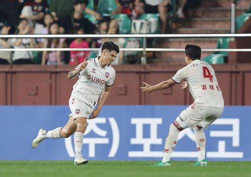 골을 터트리고 기뻐하는 윌리안(왼쪽)[한국프로축구연맹 제공. 재판매 및 DB 금지]