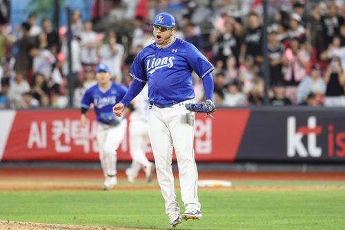 환호하는 후라도[삼성 라이온즈 제공. 재배포 및 DB 금지]