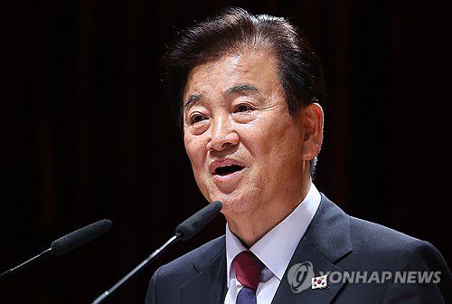 취임사하는 정동영 신임 통일부 장관(서울=연합뉴스) 김도훈 기자 = 정동영 신임 통일부 장관이 25일 서울 종로구 정부서울청사 별관에서 열린 취임식에서 취임사를 하고 있다. 2025.7.25 superdoo82@yna.co.kr