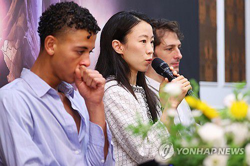 '파리 오페라 발레 에투알 갈라 2025' 기획가 캐스팅 총괄한 박세은(서울=연합뉴스) 진연수 기자 = 파리오페라발레단 에투알(수석무용수) 박세은이 28일 오후 서울 서초구 예술의 전당에서 열린 '파리 오페라 발레 에투알 갈라 2025' 기자간담회에서 질문에 답하고 있다. 2025.7.28 jin90@yna.co.kr
