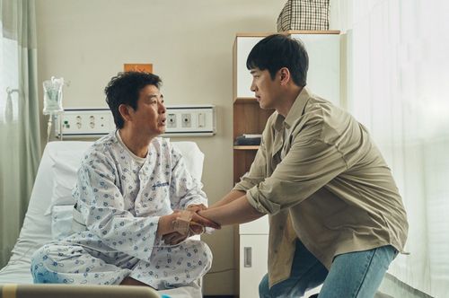 영화 '악마가 이사왔다' 속 한 장면[CJ ENM·외유내강 제공. 재판매 및 DB 금지]