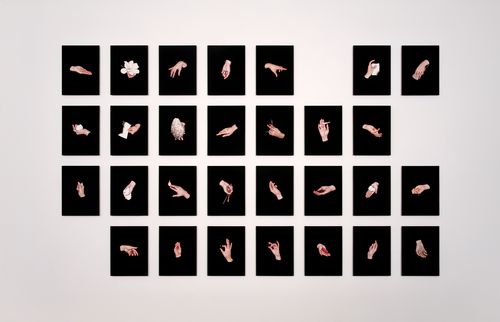 이진주 작 '대답들'이정배블랙, 광목에 수간채색, 44x34㎝x29점. [아라리오갤러리 서울 제공. 재판매 및 DB 금지]