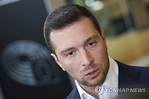 프랑스 극우 정당 대표 바르델라[AP 연합뉴스 자료사진. 재판매 및 DB 금지]