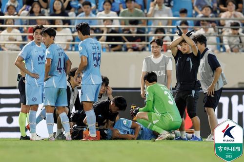 다친 대구 황재원.[한국프로축구연맹 제공. 재판매 및 DB 금지]