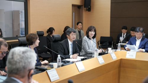 (서울=연합뉴스) 질병관리청은 WHO가 회원국의 공중보건위기 대비·대응 역량을 평가하는 제2차 합동 외부 평가에서 견고하고 지속 가능한 역량을 갖춘 것으로 평가받았다고 2일 밝혔다. 임승관 질병관리청장이 평가 결과에 대해 보고하고 있다. 2025.09.02. [질병관리청 제공. 재판매 및 DB 금지]