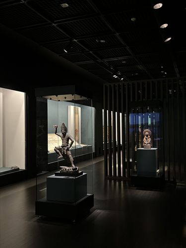 '후지산에 오르다, 야마나시' 특별전     (청주=연합뉴스) 김예나 기자 = 4일 충북 청주시 국립청주박물관에서 열린 '후지산에 오르다, 야마나시' 특별전 전시실 모습. 이번 전시는 한일 국교 정상화 60주년을 맞아 일본 야마나시현립박물관과 함께 야마나시 지역과 후지산을 집중 조명한다. 2025.9.4     yes@yna.co.kr