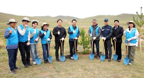 몽골서 우호의 숲 조성 나무심기[전남도 제공.재판매 및 DB금지]