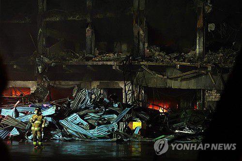 '잿더미'로 변한 금호타이어 광주공장[연합뉴스 자료사진]