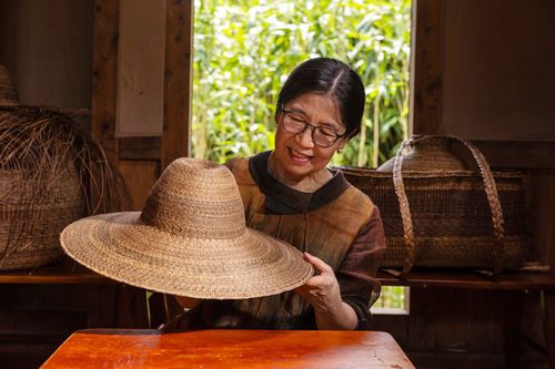 홍양숙 장인과 정동벌립[제주도 제공, 재판매 및 DB 금지]