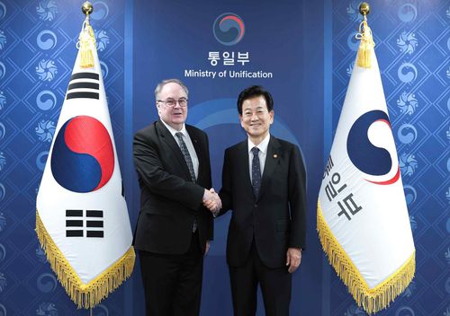 정동영 통일부 장관, 제프 로빈슨 주한 호주대사 접견[통일부 제공. 재판매 및 DB 금지]