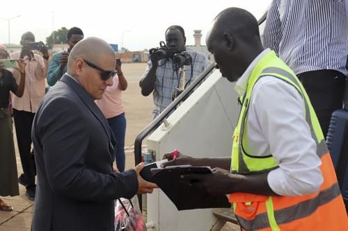 추방된 아프리카 남수단에서 본국인 멕시코로 송환되는 헤수스 무뇨스-구티에레스[AP 연합뉴스 자료사진. 재판매 및 DB 금지]