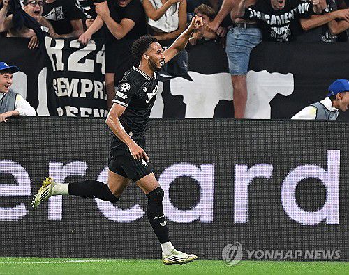 도르트문트를 상대로 극적인 동점 골을 터트린 유벤투스의 로이트 켈리.[EPA=연합뉴스]