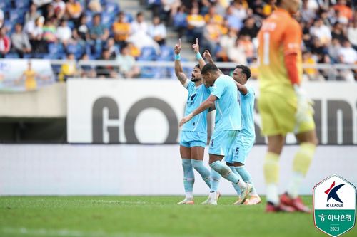 광주전에서 골 세리머니 하는 대구 세징야(맨 왼쪽).[한국프로축구연맹 제공. 재판매 및 DB 금지]