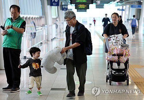 즐거운 귀성[연합뉴스 자료사진]