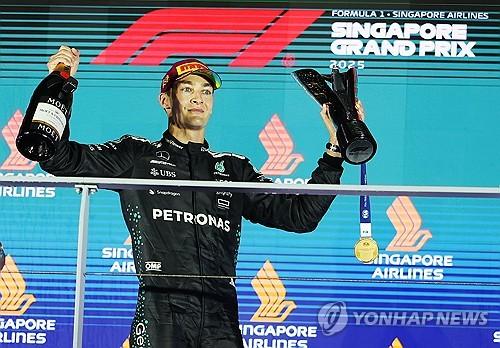 싱가포르 GP에서 우승한 조지 러셀[EPA=연합뉴스]