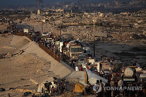 9월 24일(현지시간) 가자지구 피란 행렬[EPA 연합뉴스 자료사진. 재판매 및 DB 금지]